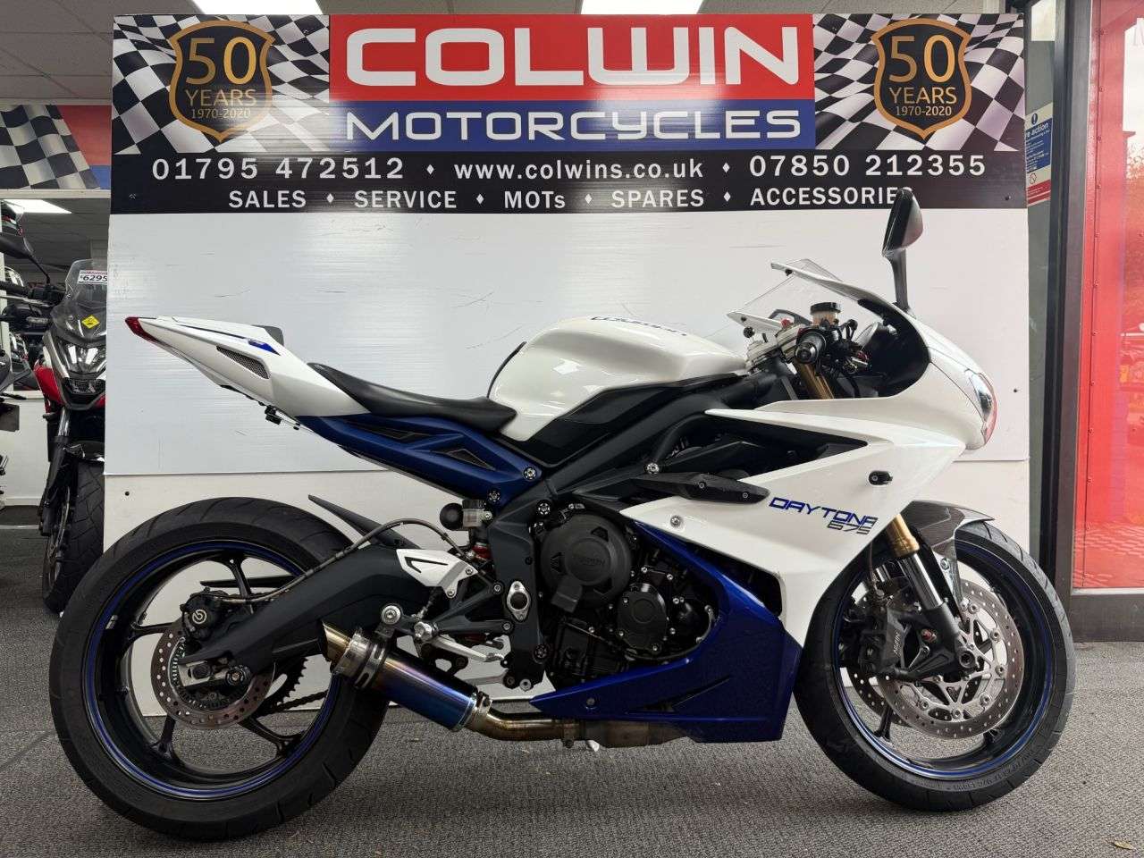 A 2014 TRIUMPH DAYTONA 675 675 Super Sports Petrol Manual O-ring (127 ps) A 2014 TRIUMPH DAYTONA 675 675 Super Sports Petrol Manual O-ring (127 ps)