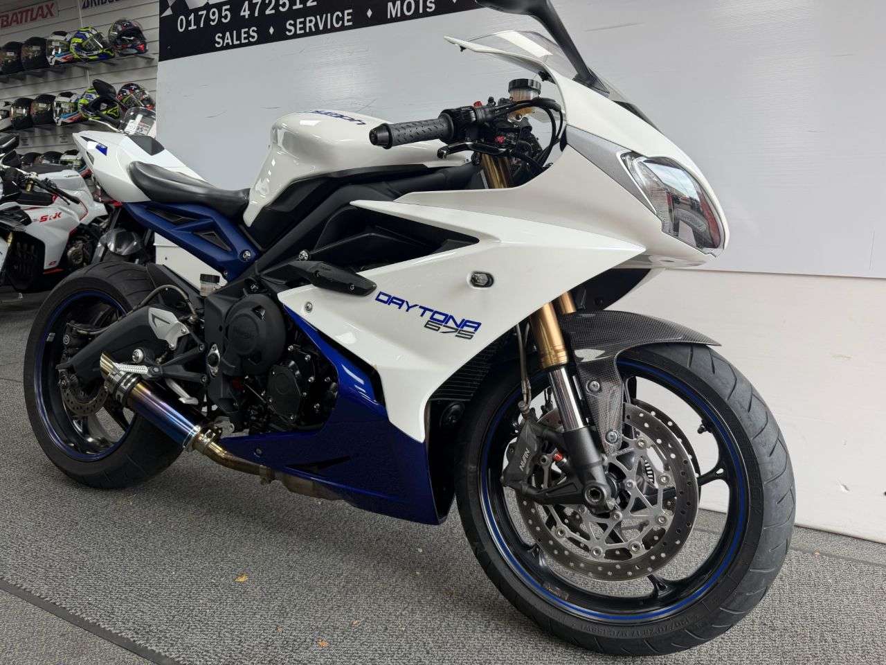 A 2014 TRIUMPH DAYTONA 675 675 Super Sports Petrol Manual O-ring (127 ps) A 2014 TRIUMPH DAYTONA 675 675 Super Sports Petrol Manual O-ring (127 ps)