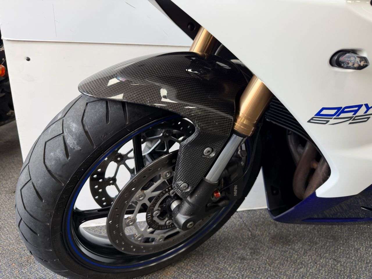 2014 TRIUMPH DAYTONA 675 2014 TRIUMPH DAYTONA 675