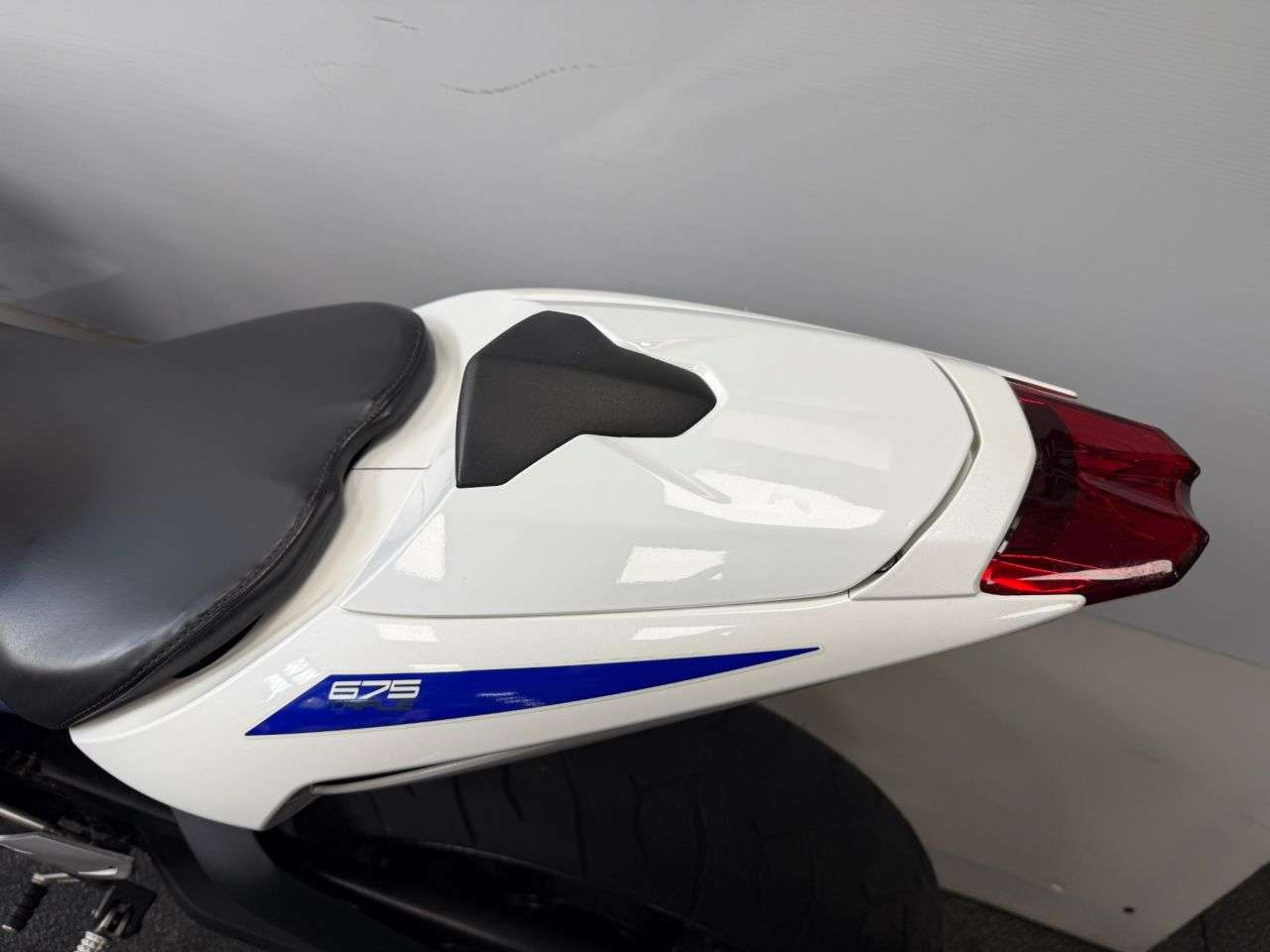 2014 TRIUMPH DAYTONA 675 2014 TRIUMPH DAYTONA 675