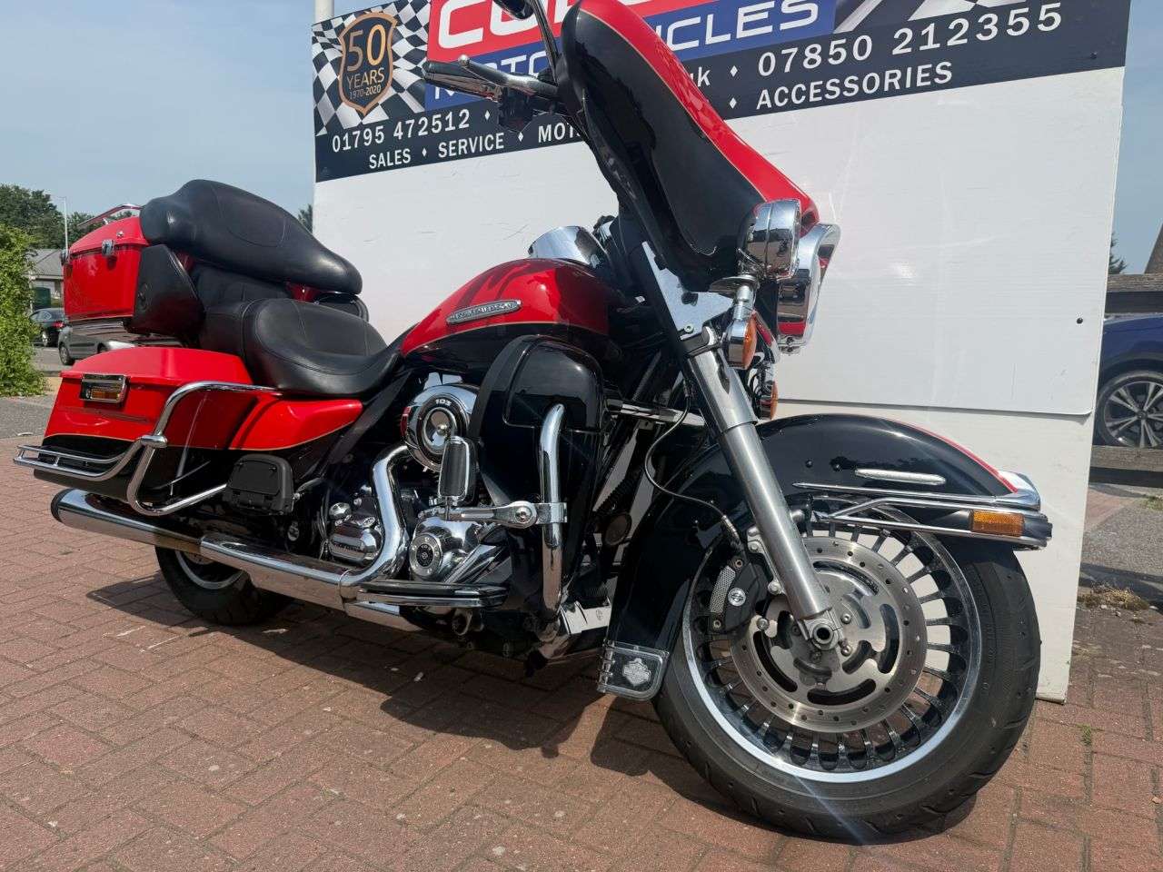 A 2011 HARLEY-DAVIDSON TOURING 1690cc A 2011 HARLEY-DAVIDSON TOURING 1690cc