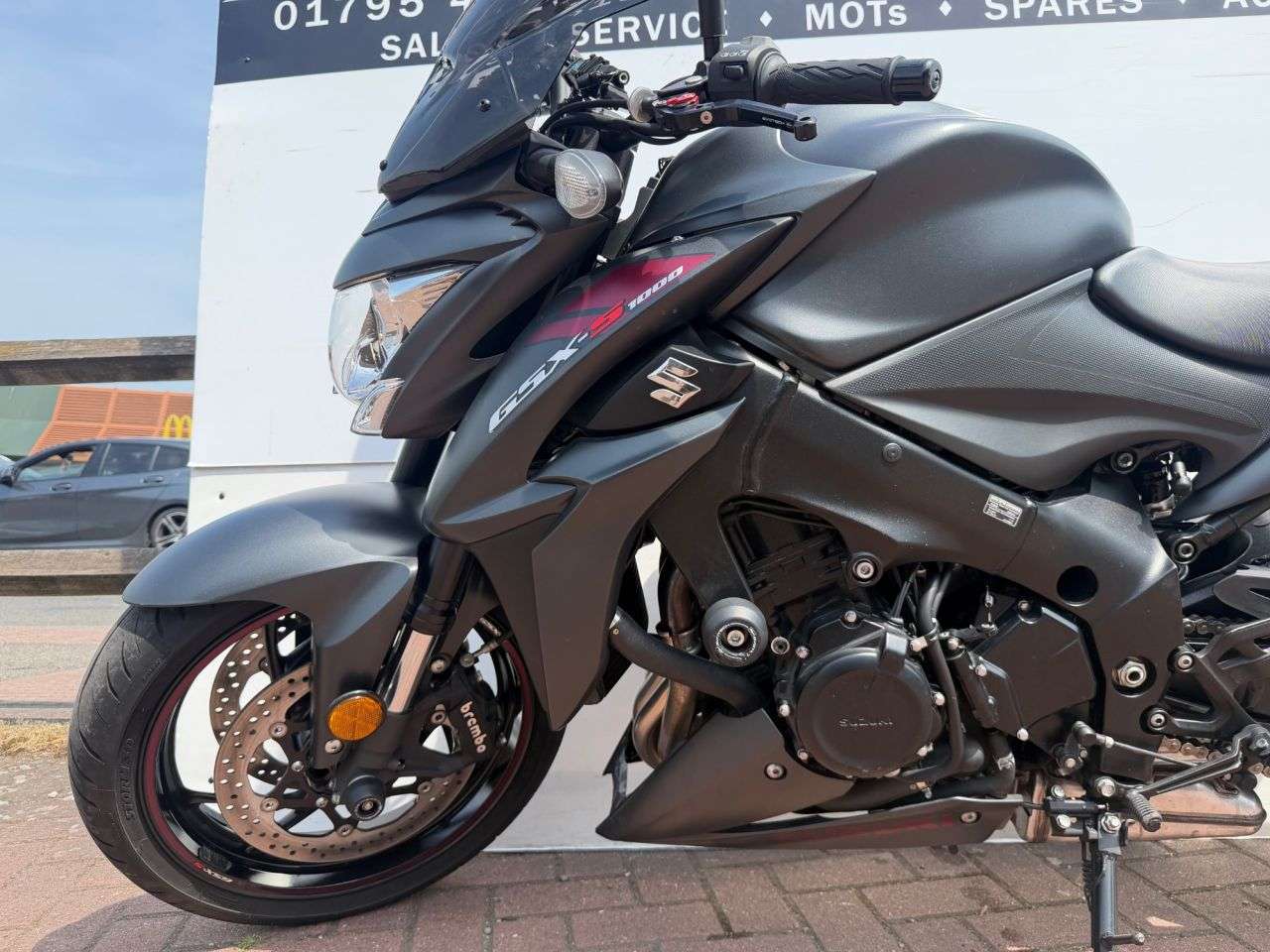 2018 SUZUKI GSX-S1000 2018 SUZUKI GSX-S1000