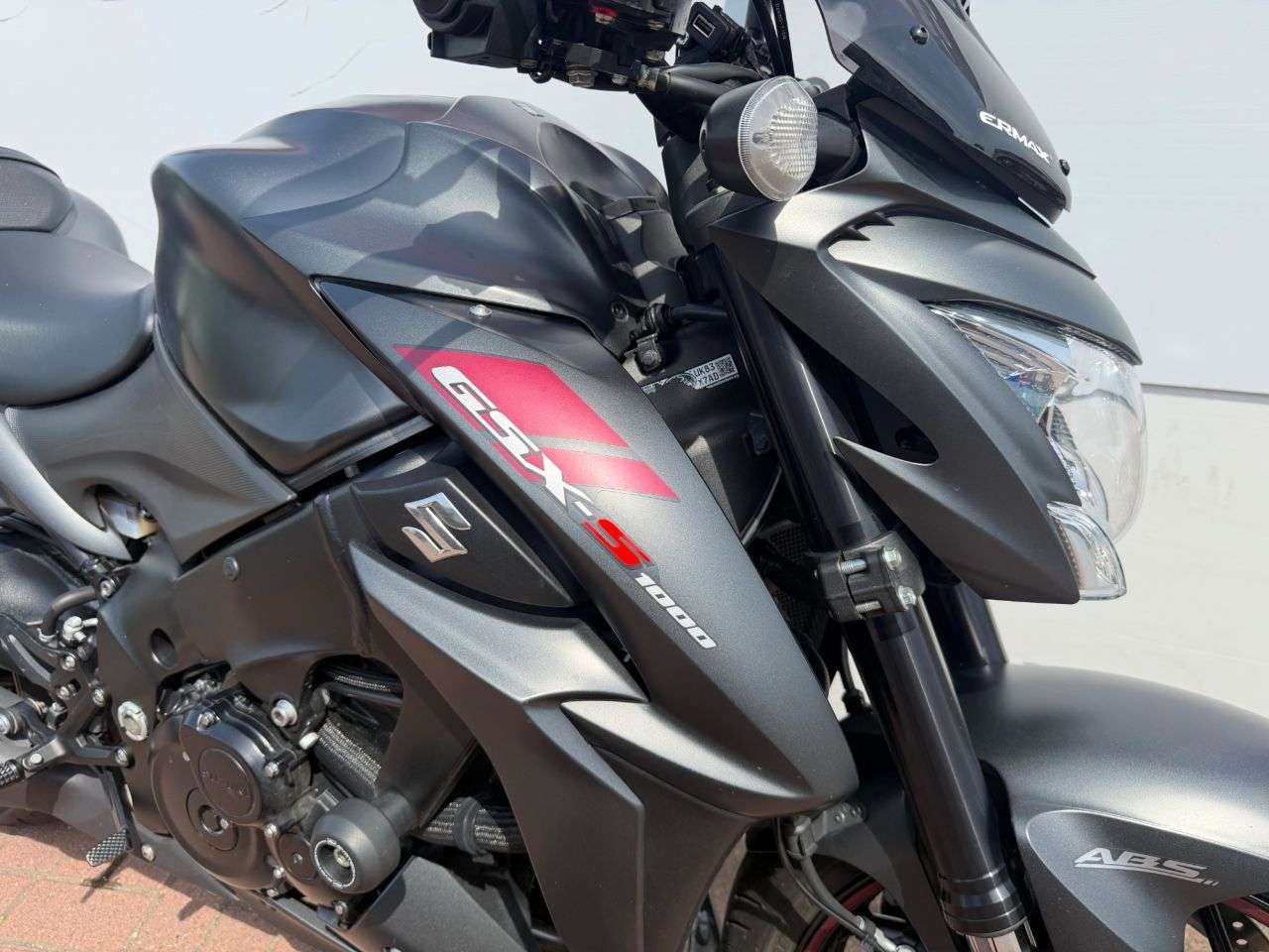 2018 SUZUKI GSX-S1000 2018 SUZUKI GSX-S1000