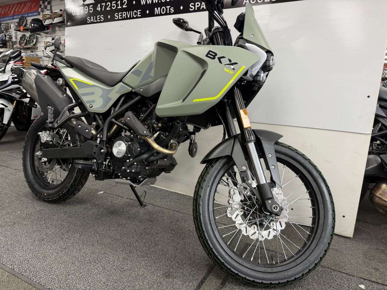 A 2026 BENELLI BKX 125 125cc A 2026 BENELLI BKX 125 125cc