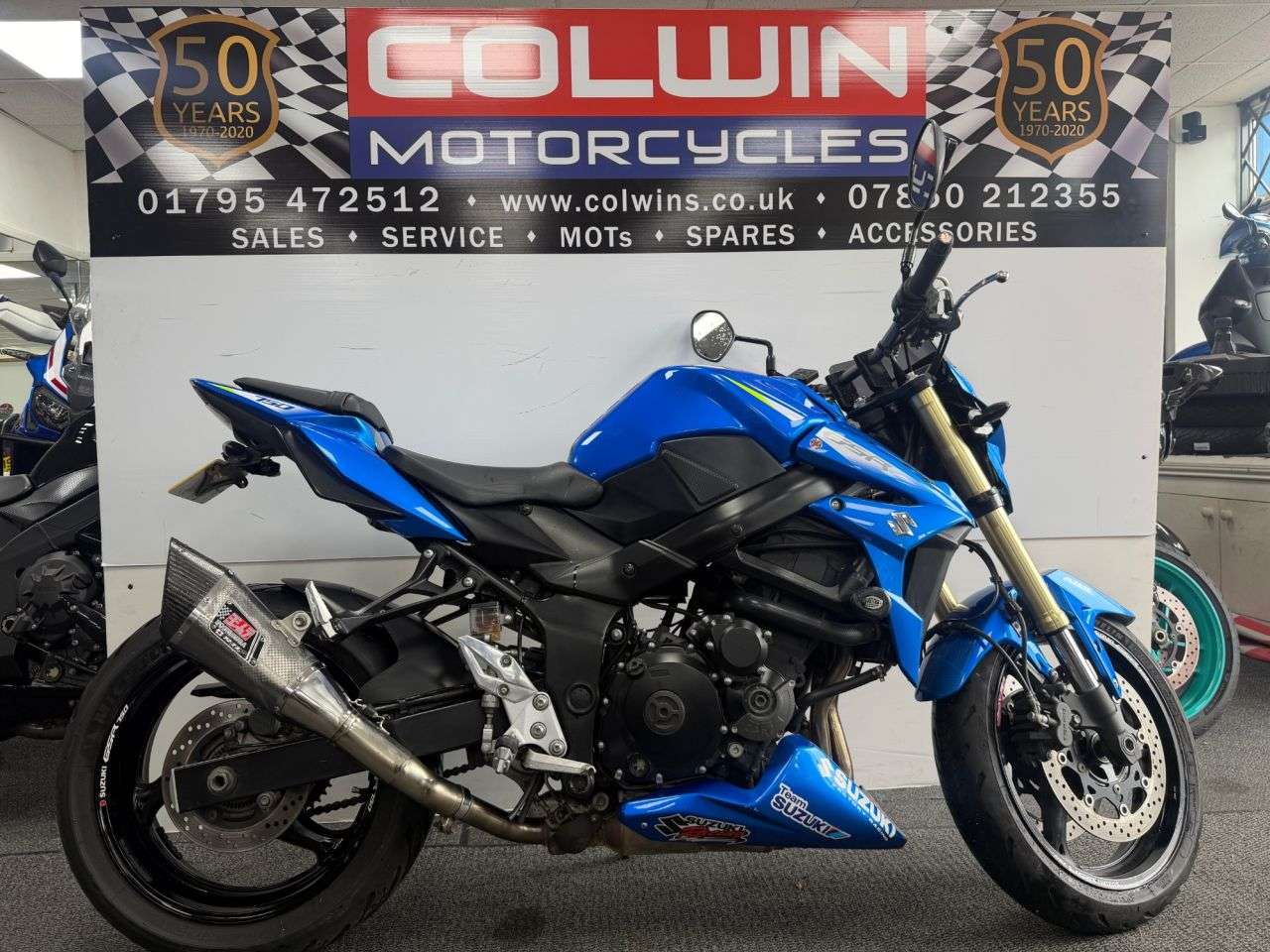 A 2016 SUZUKI GSR750 750 Naked Petrol Manual (106 ps) A 2016 SUZUKI GSR750 750 Naked Petrol Manual (106 ps)