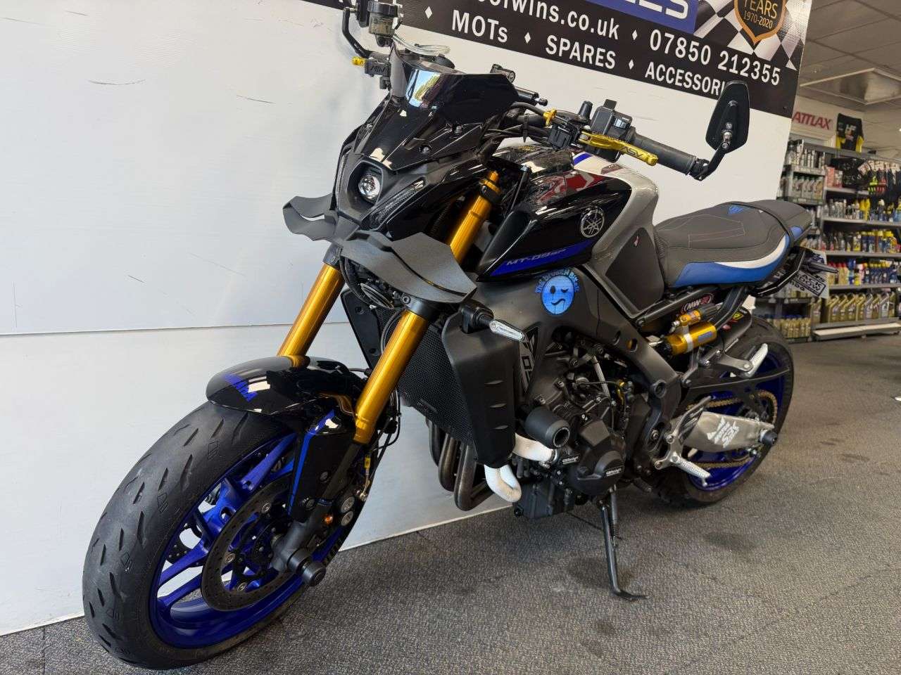 A 2023 YAMAHA MT-09 900 SP Hyper-naked Petrol Manual Euro 5 (119 ps) A 2023 YAMAHA MT-09 900 SP Hyper-naked Petrol Manual Euro 5 (119 ps)
