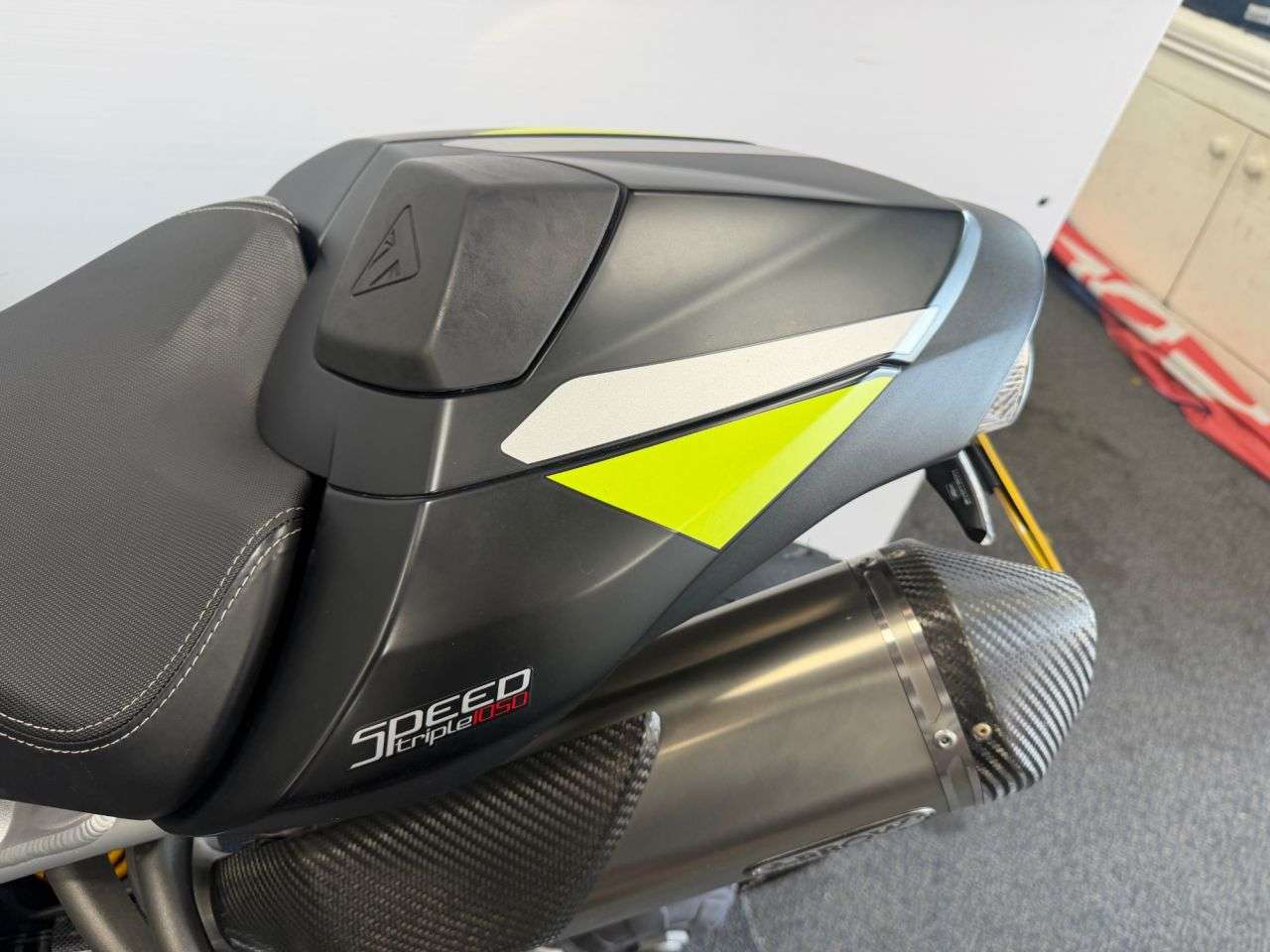 2020 TRIUMPH SPEED TRIPLE 1050 2020 TRIUMPH SPEED TRIPLE 1050