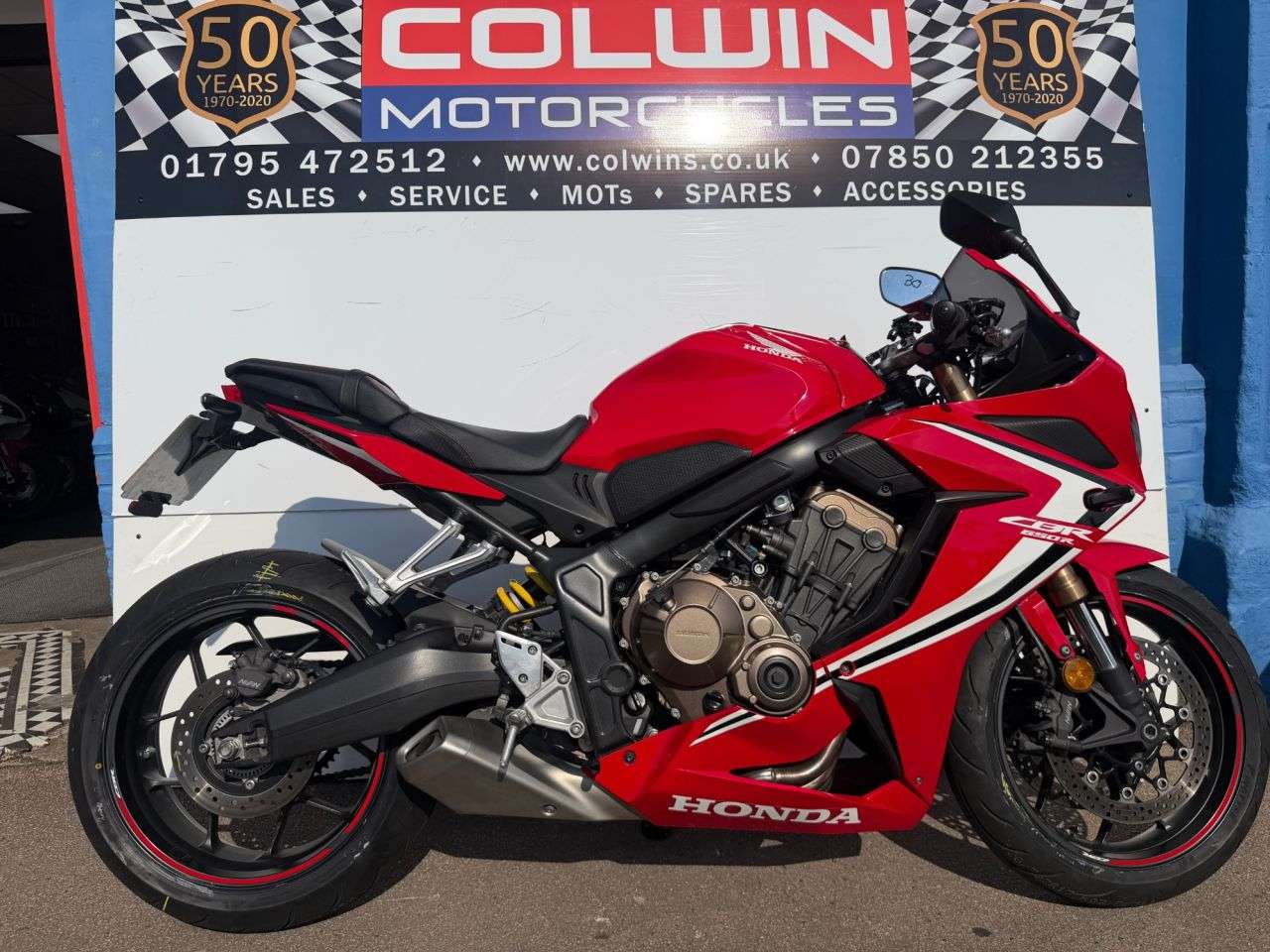 A 2019 HONDA CBR650R 650 Super Sports Petrol Manual Euro 4 (95 ps) A 2019 HONDA CBR650R 650 Super Sports Petrol Manual Euro 4 (95 ps)