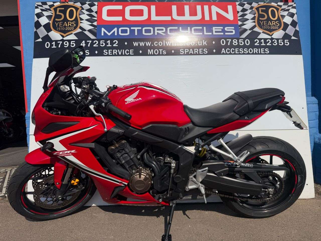 A 2019 HONDA CBR650R 650 Super Sports Petrol Manual Euro 4 (95 ps) A 2019 HONDA CBR650R 650 Super Sports Petrol Manual Euro 4 (95 ps)