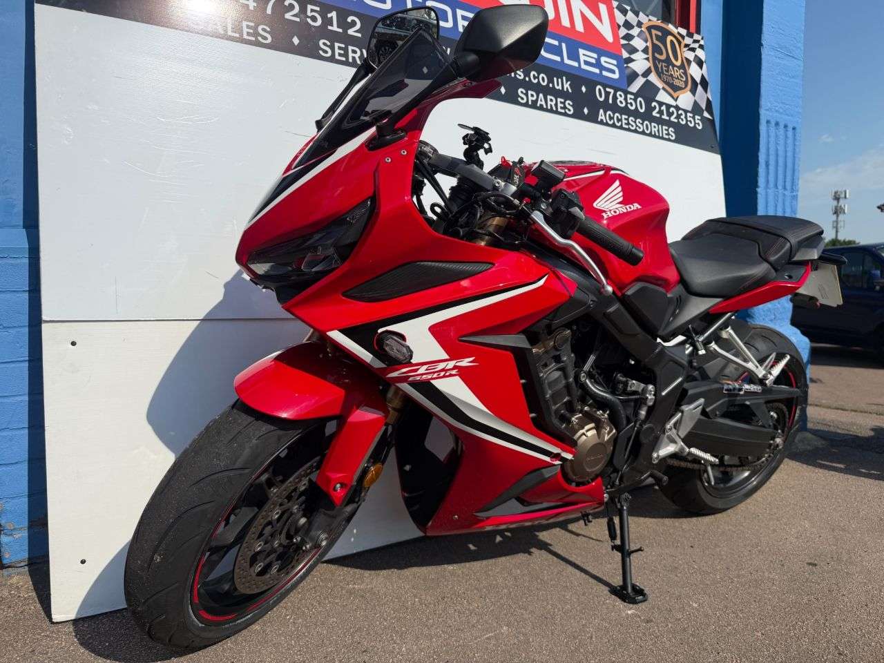 A 2019 HONDA CBR650R 650 Super Sports Petrol Manual Euro 4 (95 ps) A 2019 HONDA CBR650R 650 Super Sports Petrol Manual Euro 4 (95 ps)