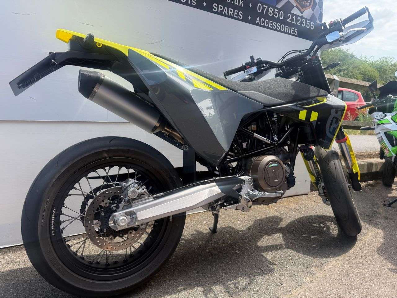 2024 HUSQVARNA 701 SUPERMOTO 2024 HUSQVARNA 701 SUPERMOTO