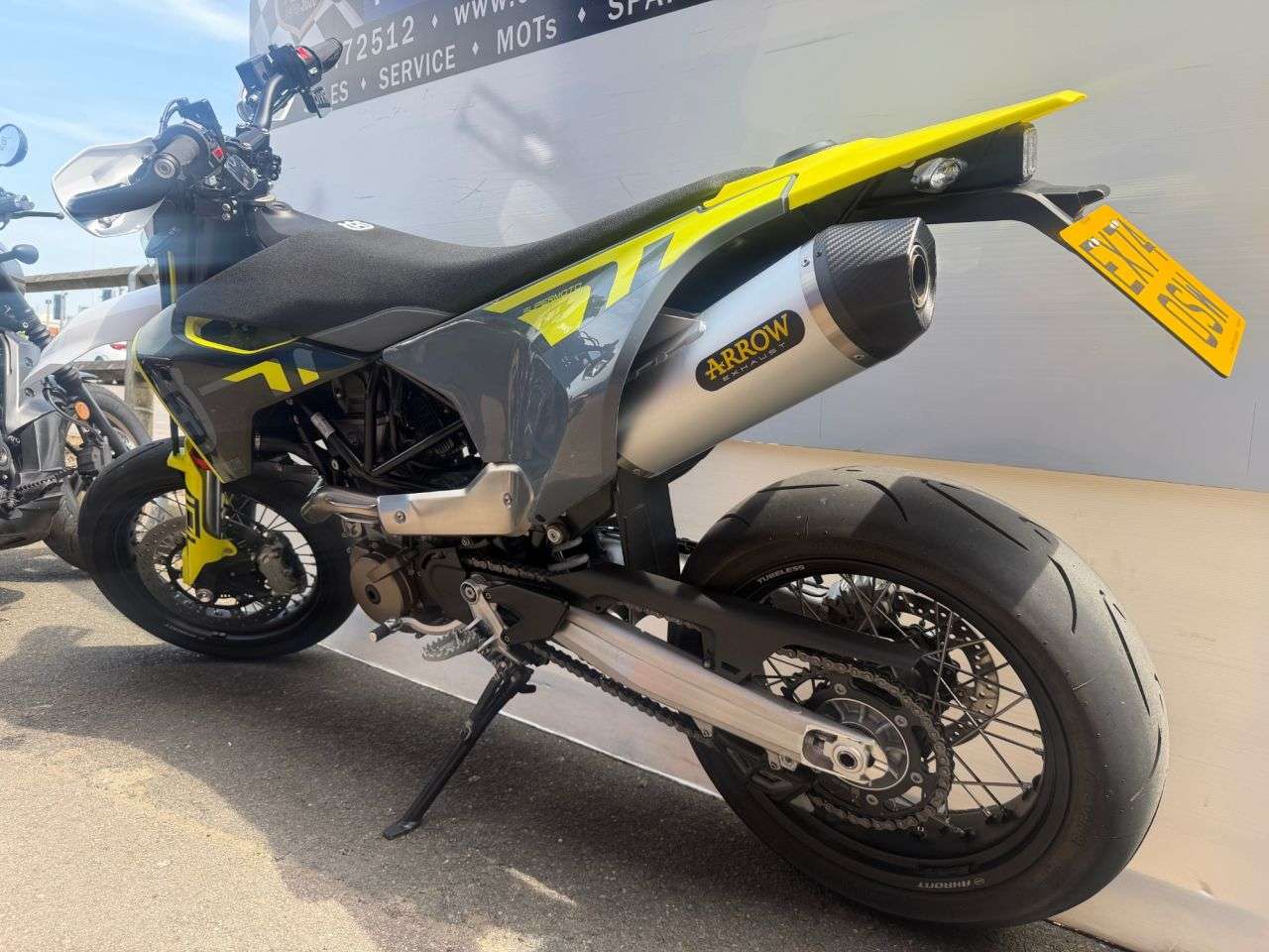 2024 HUSQVARNA 701 SUPERMOTO 2024 HUSQVARNA 701 SUPERMOTO