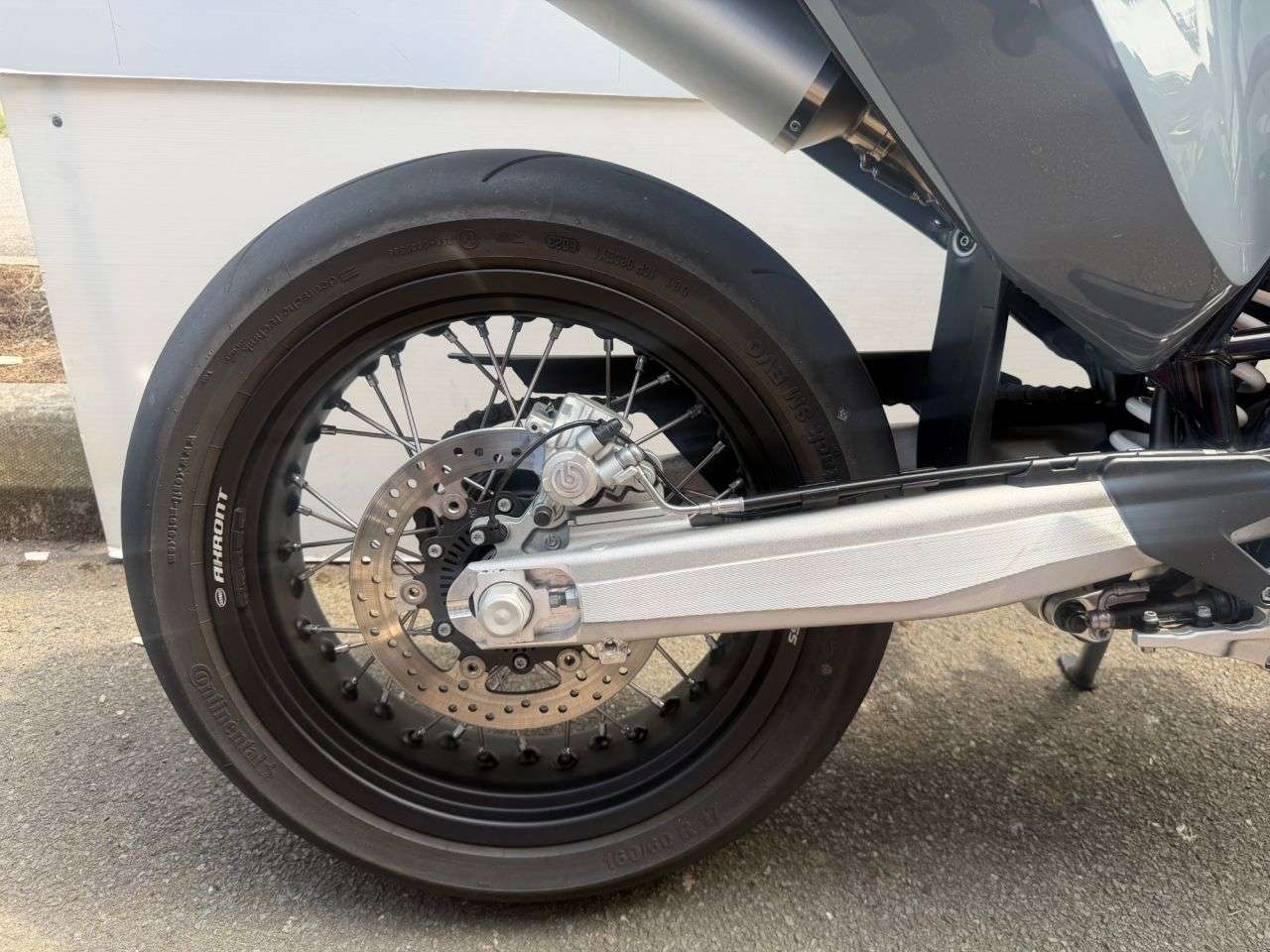 2024 HUSQVARNA 701 SUPERMOTO 2024 HUSQVARNA 701 SUPERMOTO