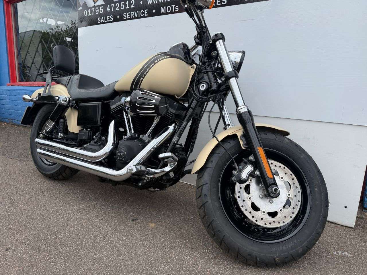 A 2014 HARLEY-DAVIDSON DYNA 1690 FXDF Fat Bob Custom Cruiser Petrol Manual (78 ps) A 2014 HARLEY-DAVIDSON DYNA 1690 FXDF Fat Bob Custom Cruiser Petrol Manual (78 ps)