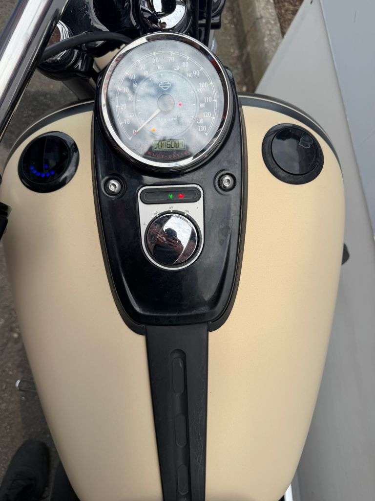 2014 HARLEY-DAVIDSON DYNA 2014 HARLEY-DAVIDSON DYNA