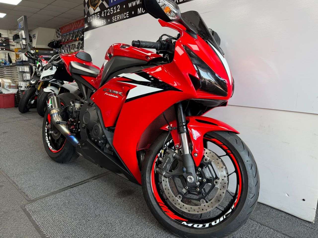 A 2012 HONDA CBR1000RR FIREBLADE 1000 Super Sports Petrol Manual (178 ps) A 2012 HONDA CBR1000RR FIREBLADE 1000 Super Sports Petrol Manual (178 ps)