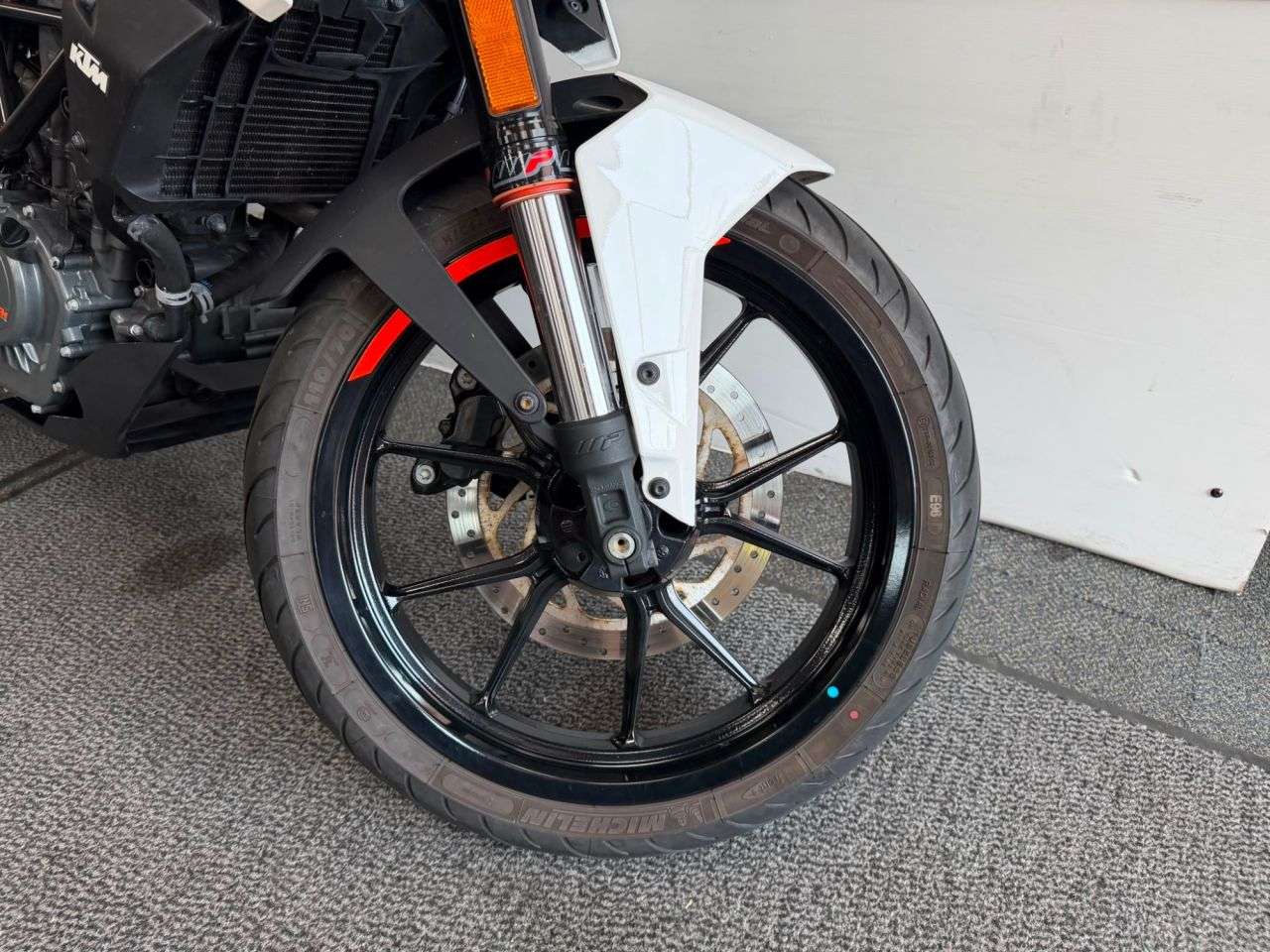 2019 KTM 125 DUKE 2019 KTM 125 DUKE