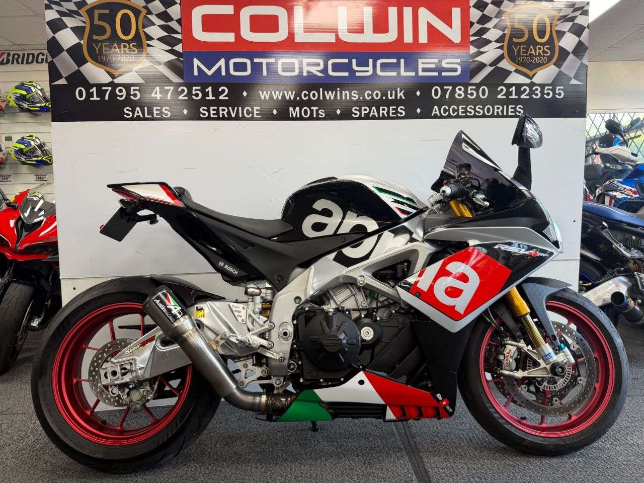 A 2016 APRILIA RSV4 1000 1000 RF Super Sports Petrol Manual (201 ps) A 2016 APRILIA RSV4 1000 1000 RF Super Sports Petrol Manual (201 ps)