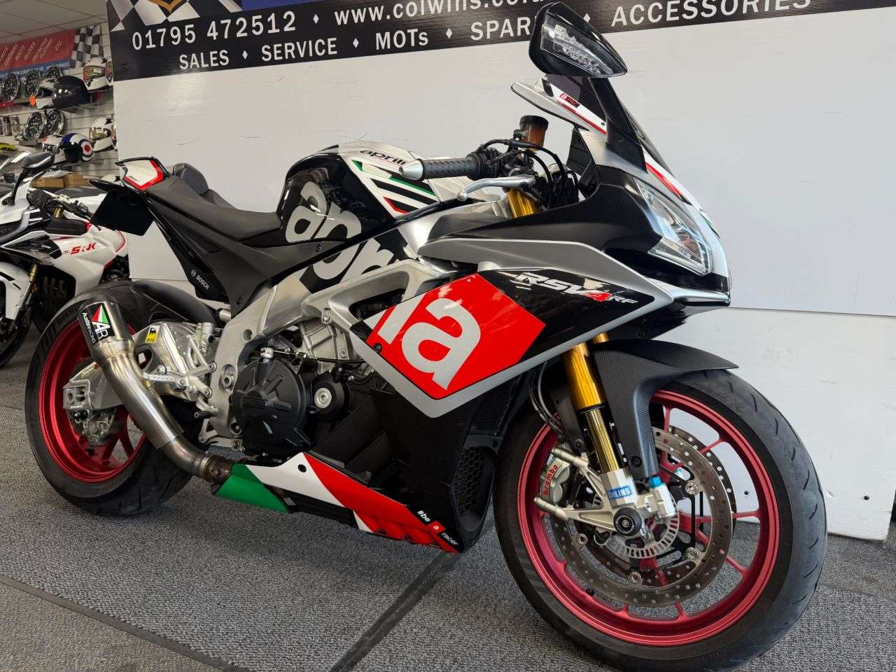 A 2016 APRILIA RSV4 1000 1000 RF Super Sports Petrol Manual (201 ps) A 2016 APRILIA RSV4 1000 1000 RF Super Sports Petrol Manual (201 ps)