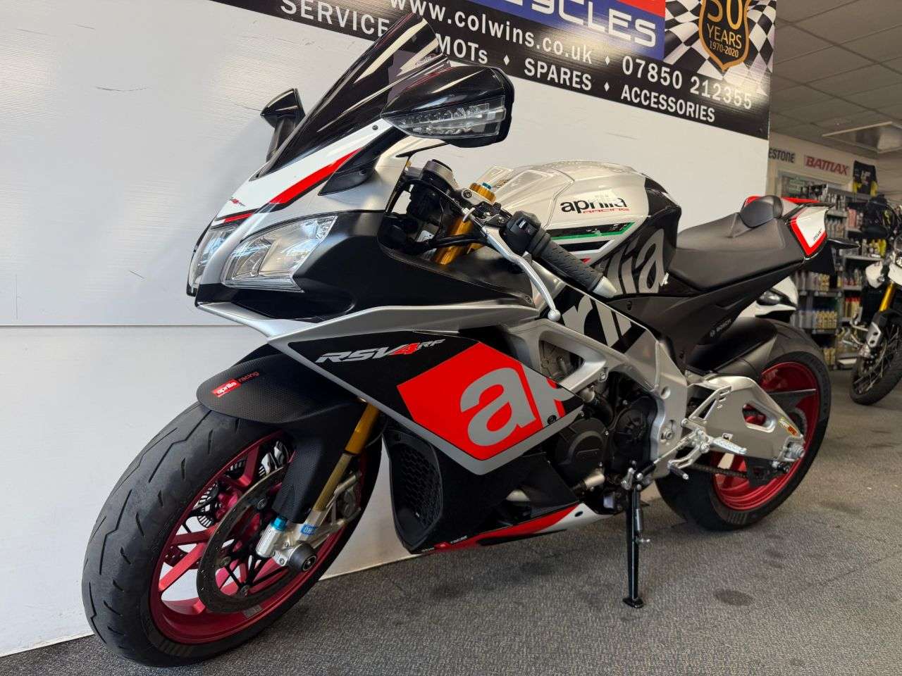 A 2016 APRILIA RSV4 1000 1000 RF Super Sports Petrol Manual (201 ps) A 2016 APRILIA RSV4 1000 1000 RF Super Sports Petrol Manual (201 ps)