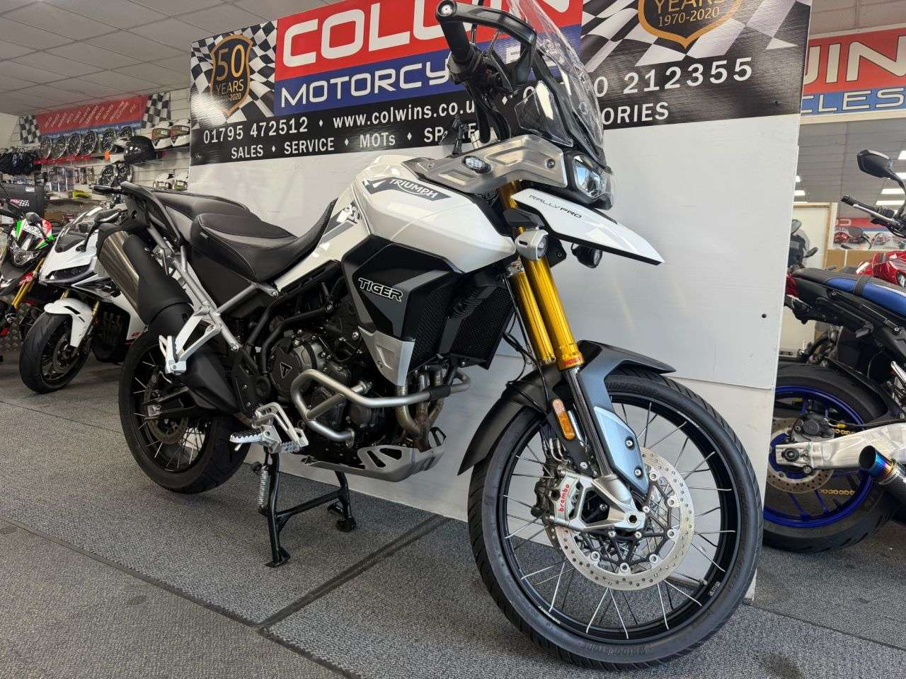 A 2022 TRIUMPH TIGER 900 900 Rally Pro Adventure Petrol Manual O-ring Euro 5 (95 ps) A 2022 TRIUMPH TIGER 900 900 Rally Pro Adventure Petrol Manual O-ring Euro 5 (95 ps)