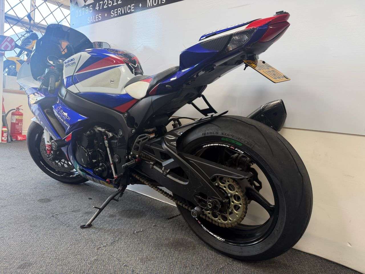 2014 SUZUKI GSX-R750 2014 SUZUKI GSX-R750