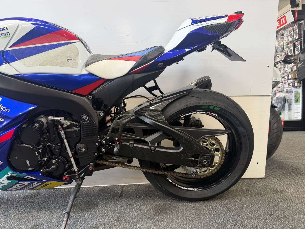 2014 SUZUKI GSX-R750 2014 SUZUKI GSX-R750