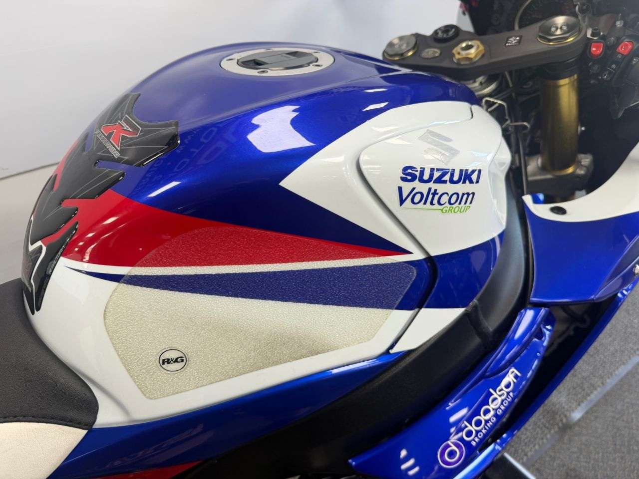 2014 SUZUKI GSX-R750 2014 SUZUKI GSX-R750