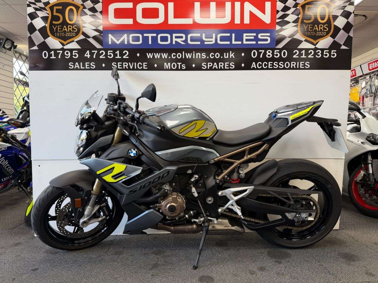 A 2023 BMW S 1000 R 1000 Sport Naked Petrol Manual Euro 5 (164 ps) A 2023 BMW S 1000 R 1000 Sport Naked Petrol Manual Euro 5 (164 ps)