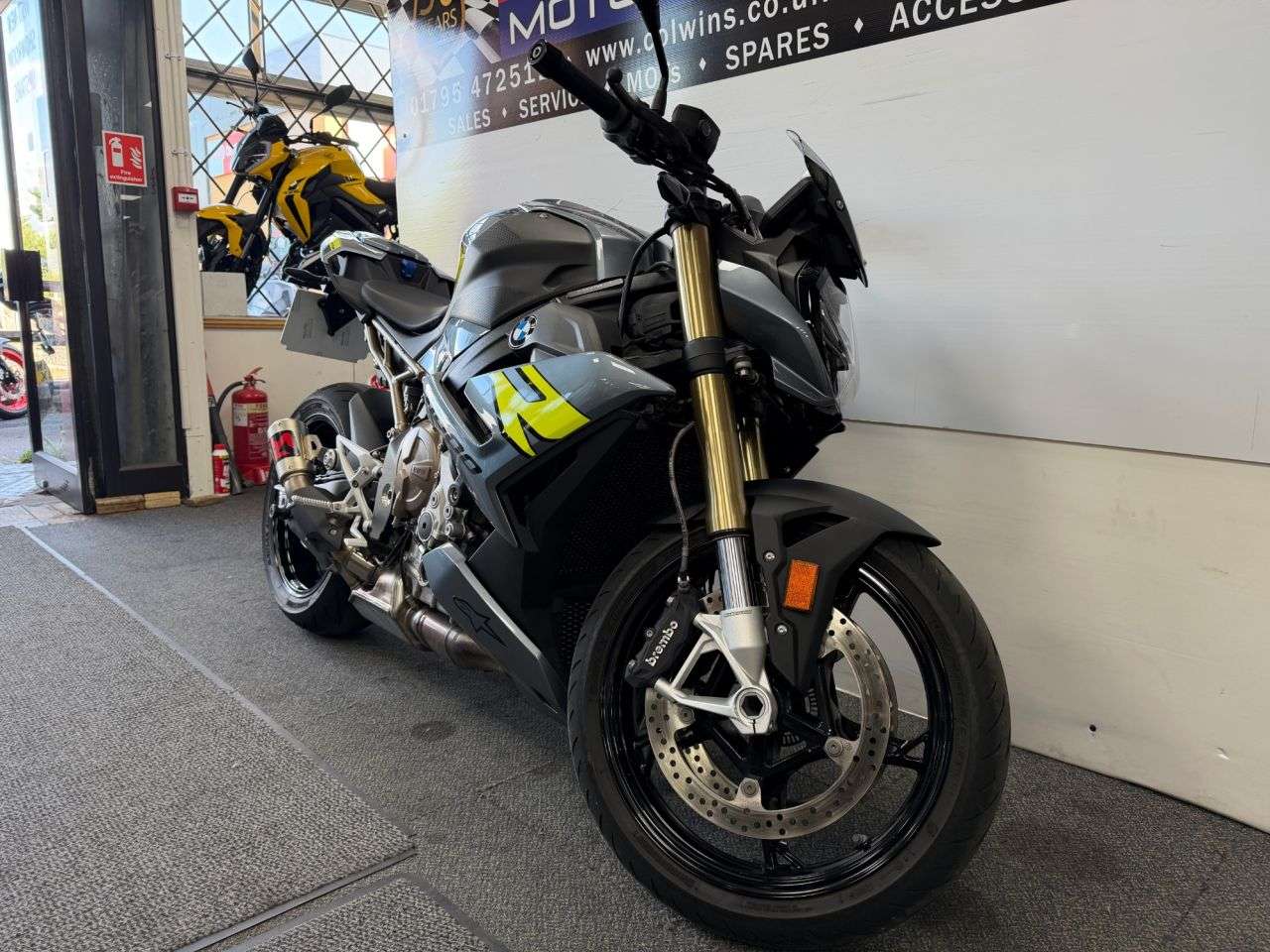 A 2023 BMW S 1000 R 1000 Sport Naked Petrol Manual Euro 5 (164 ps) A 2023 BMW S 1000 R 1000 Sport Naked Petrol Manual Euro 5 (164 ps)