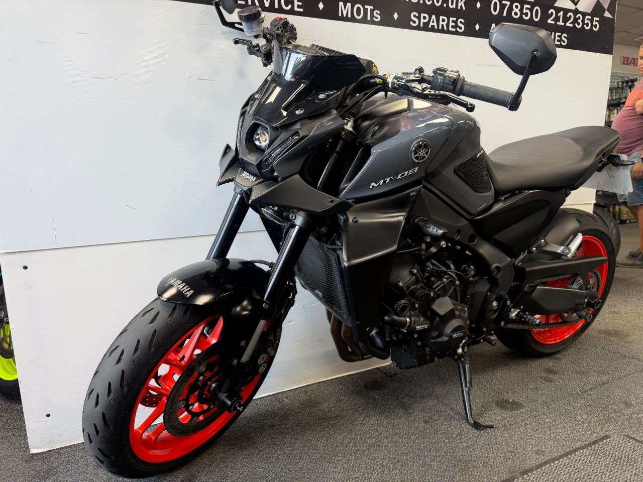 A 2021 YAMAHA MT-09 900 Hyper-naked Petrol Manual Euro 5 (119 ps) A 2021 YAMAHA MT-09 900 Hyper-naked Petrol Manual Euro 5 (119 ps)