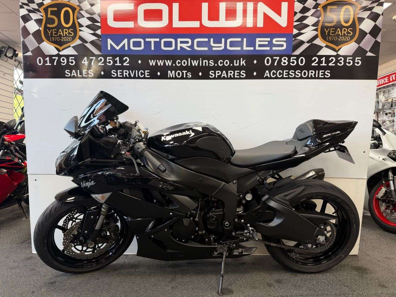 A 2010 KAWASAKI NINJA ZX-6R 600 Super Sports Petrol Manual (128 ps) A 2010 KAWASAKI NINJA ZX-6R 600 Super Sports Petrol Manual (128 ps)