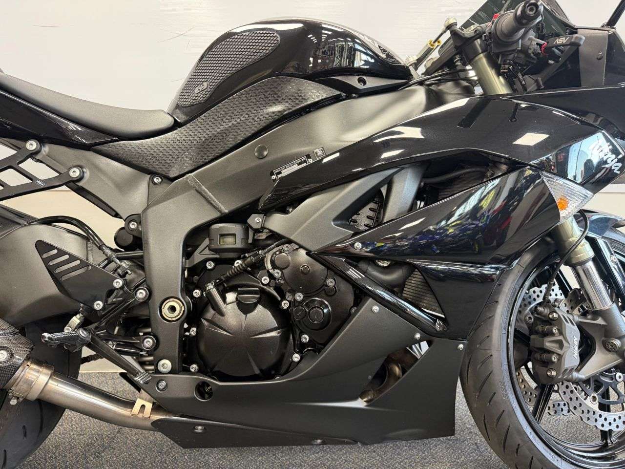 2010 KAWASAKI NINJA ZX-6R 2010 KAWASAKI NINJA ZX-6R