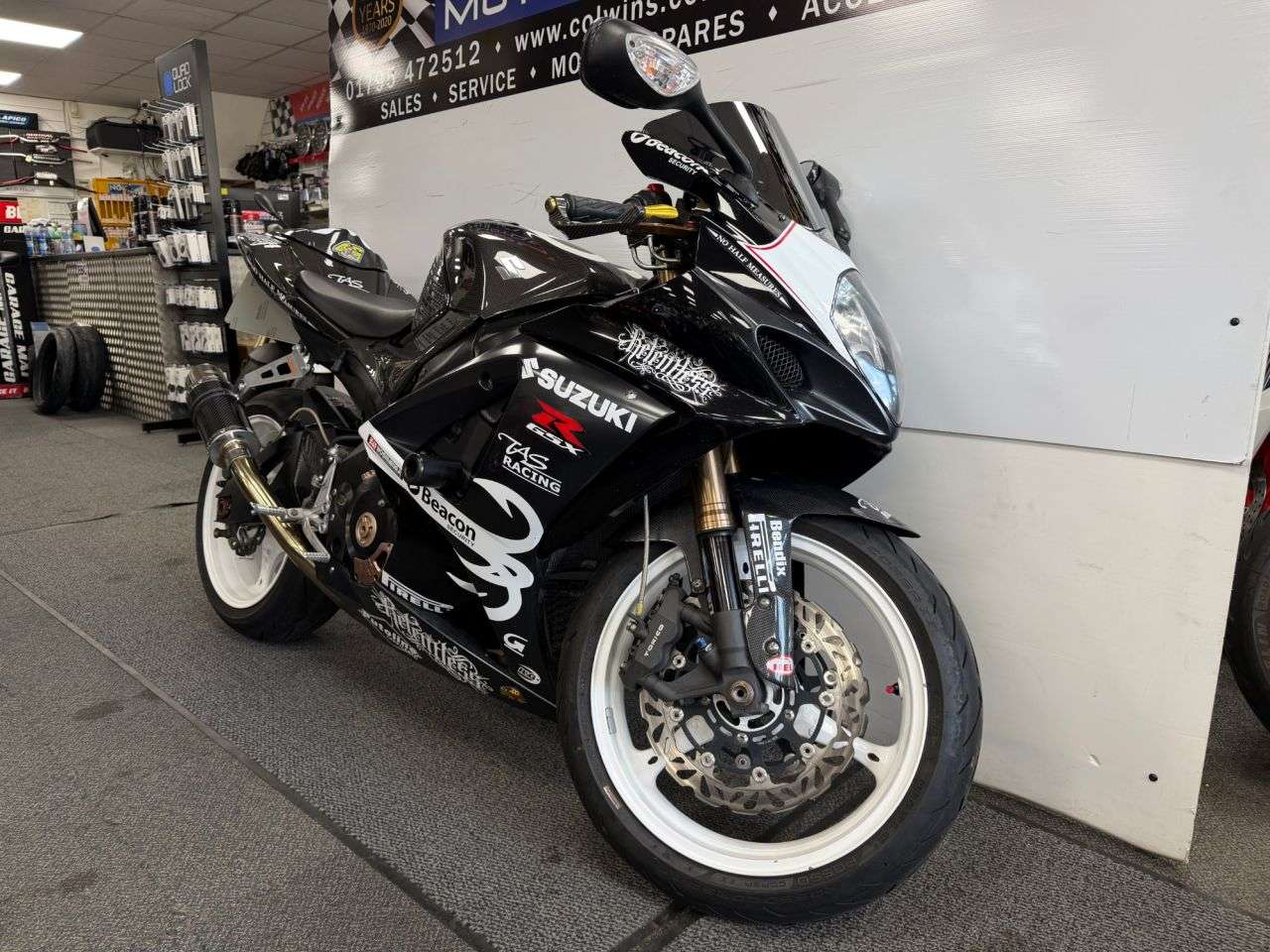 A 2007 SUZUKI GSX-R1000 1000 Super Sports Petrol Manual (184 ps) A 2007 SUZUKI GSX-R1000 1000 Super Sports Petrol Manual (184 ps)