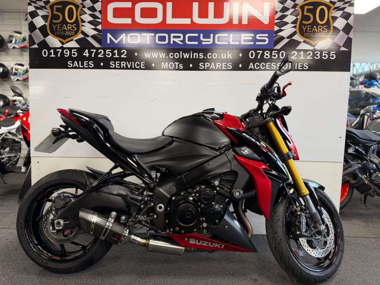 A 2017 SUZUKI GSX-S1000 1000 ABS Naked Petrol Manual Euro 4 (152 ps) A 2017 SUZUKI GSX-S1000 1000 ABS Naked Petrol Manual Euro 4 (152 ps)