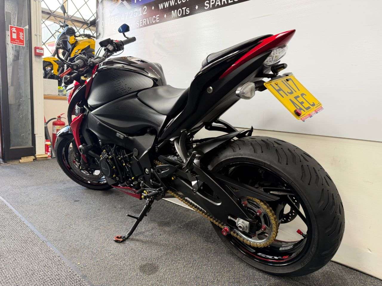 2017 SUZUKI GSX-S1000 2017 SUZUKI GSX-S1000