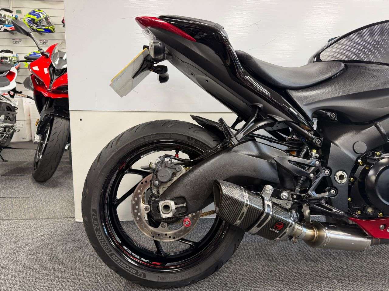 2017 SUZUKI GSX-S1000 2017 SUZUKI GSX-S1000