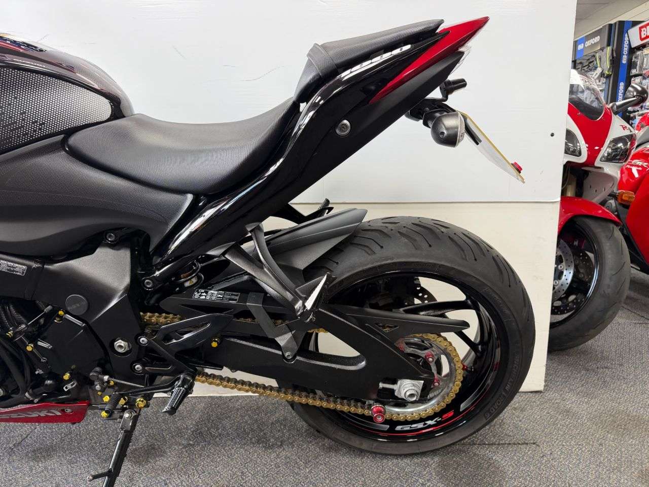 2017 SUZUKI GSX-S1000 2017 SUZUKI GSX-S1000