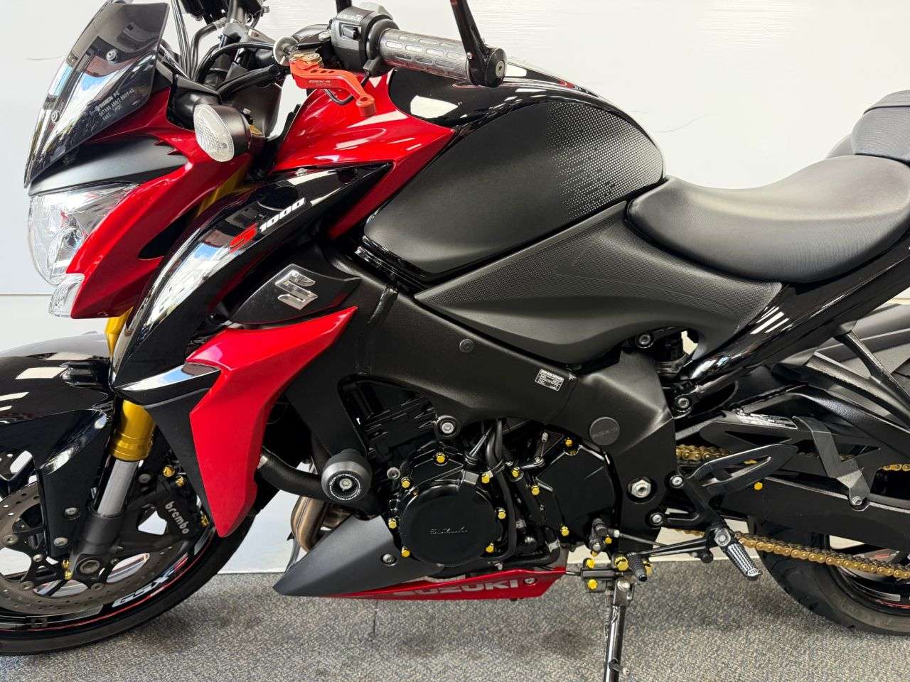 2017 SUZUKI GSX-S1000 2017 SUZUKI GSX-S1000