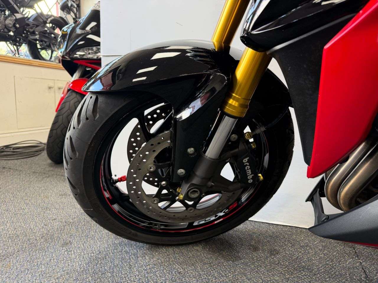 2017 SUZUKI GSX-S1000 2017 SUZUKI GSX-S1000