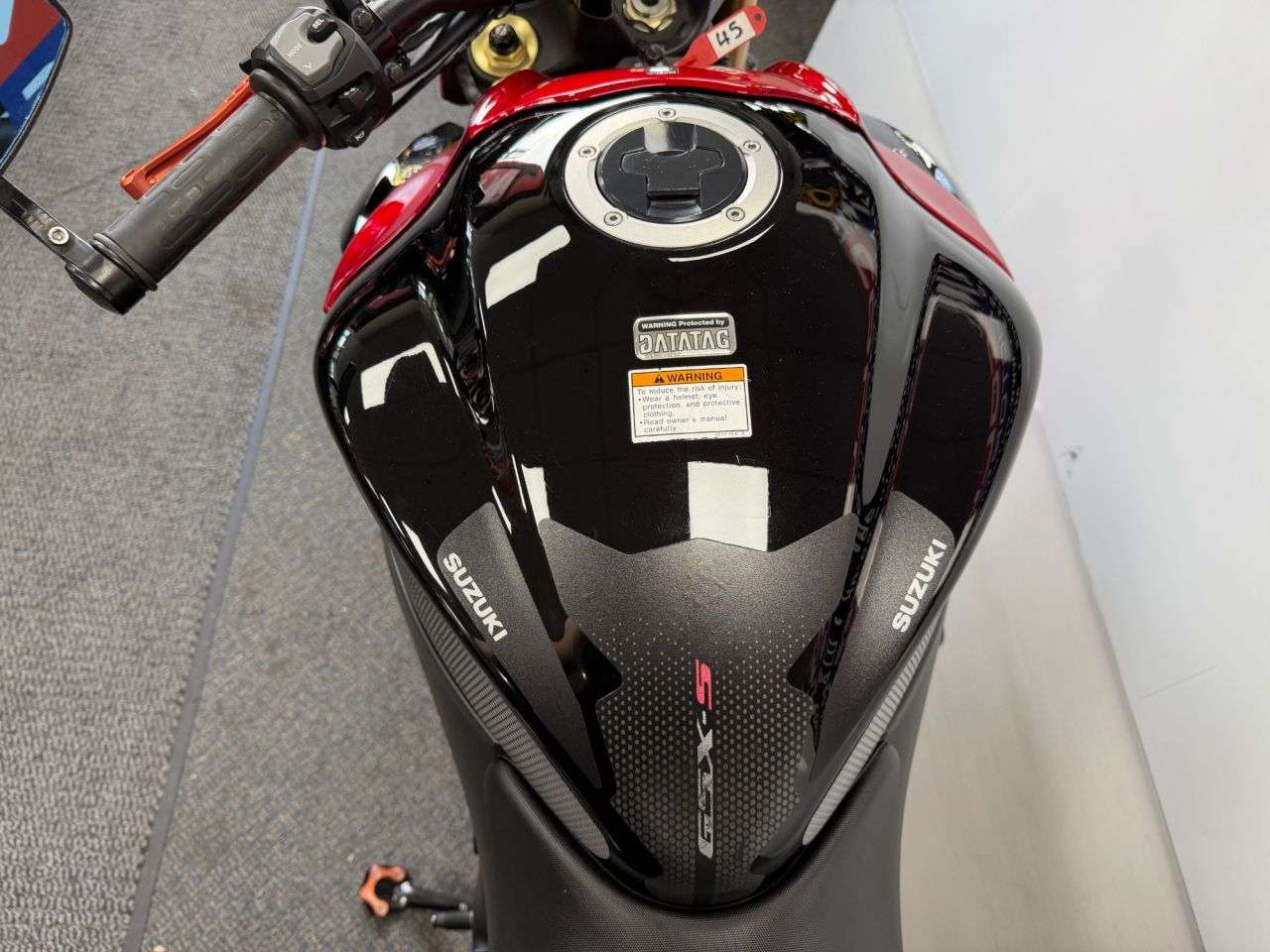 2017 SUZUKI GSX-S1000 2017 SUZUKI GSX-S1000
