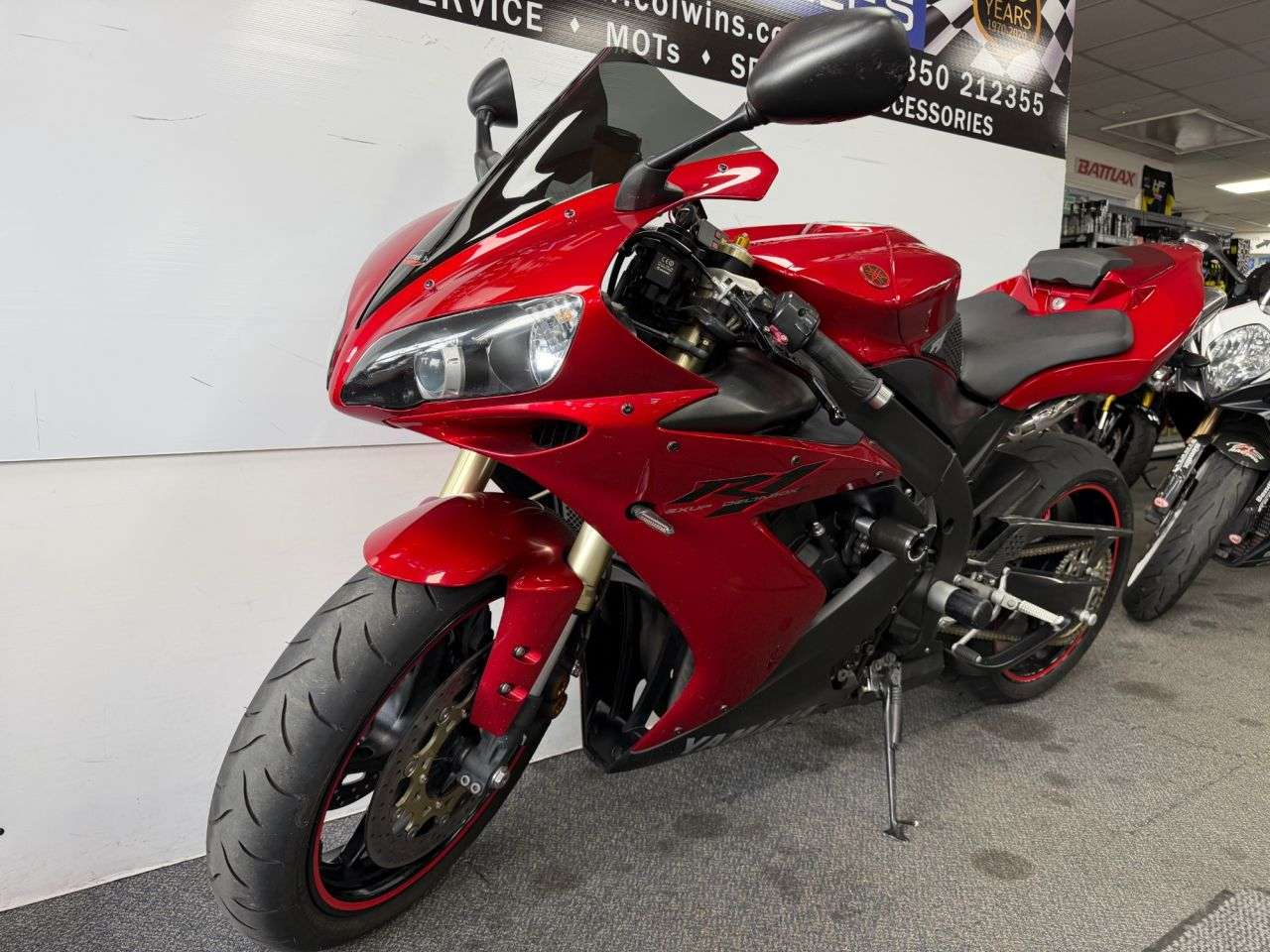 A 2004 YAMAHA R1 1000 Super Sports Petrol Manual A 2004 YAMAHA R1 1000 Super Sports Petrol Manual