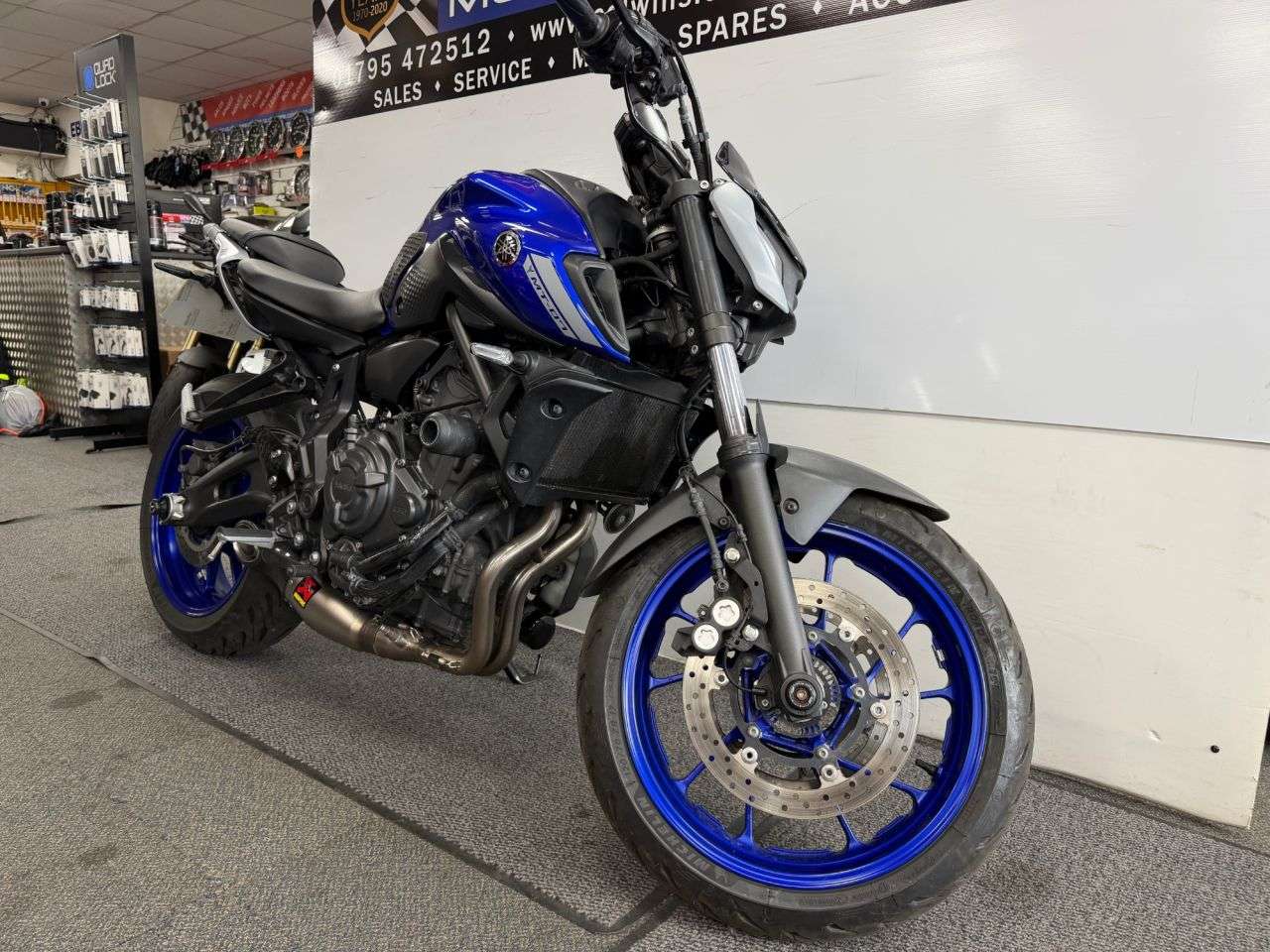 A 2021 YAMAHA MT-07 700 ABS Hyper-naked Petrol Manual Euro 5 (73 ps) A 2021 YAMAHA MT-07 700 ABS Hyper-naked Petrol Manual Euro 5 (73 ps)