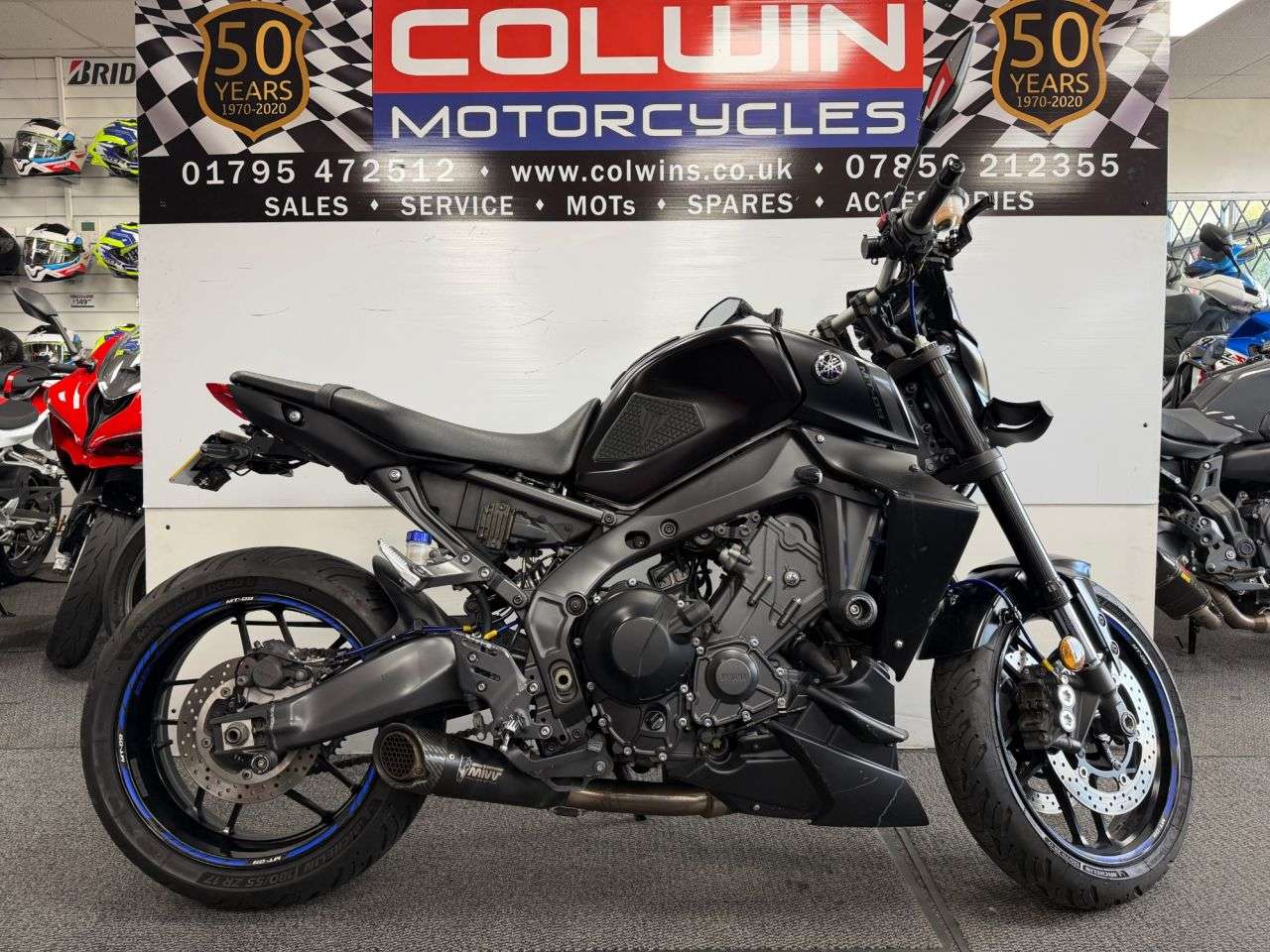 A 2021 YAMAHA MT-09 900 Hyper-naked Petrol Manual Euro 5 (119 ps) A 2021 YAMAHA MT-09 900 Hyper-naked Petrol Manual Euro 5 (119 ps)