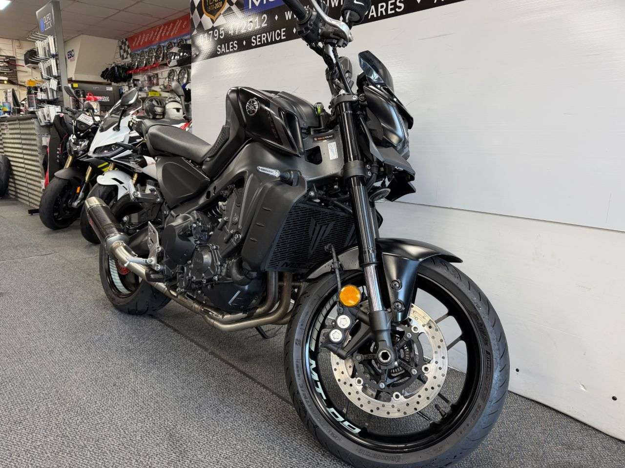 A 2021 YAMAHA MT-09 900 Hyper-naked Petrol Manual Euro 5 (119 ps) A 2021 YAMAHA MT-09 900 Hyper-naked Petrol Manual Euro 5 (119 ps)