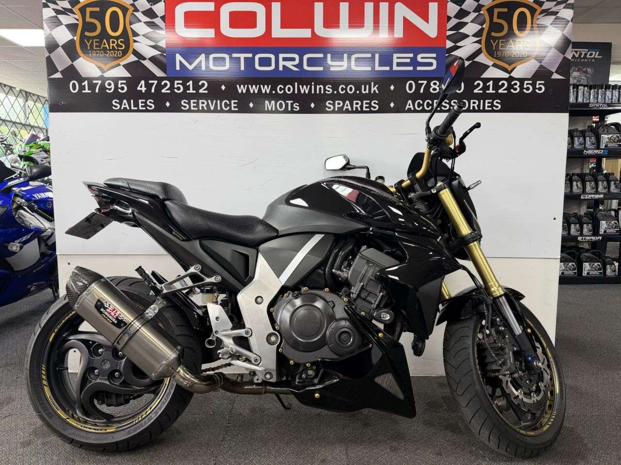 A 2011 HONDA CB1000R 1000 Naked Petrol Manual (125 ps) A 2011 HONDA CB1000R 1000 Naked Petrol Manual (125 ps)