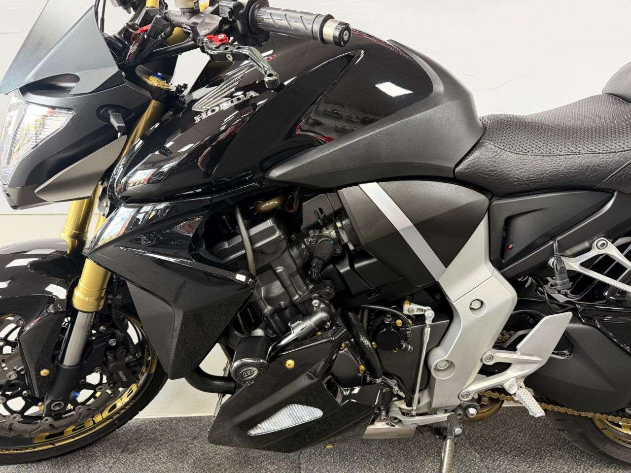2011 HONDA CB1000R 2011 HONDA CB1000R