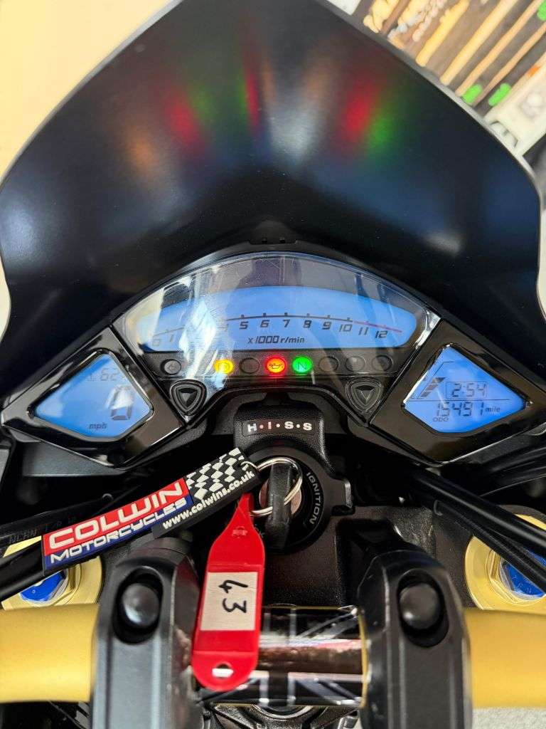 2011 HONDA CB1000R 2011 HONDA CB1000R