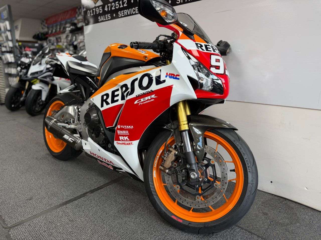 A 2015 HONDA CBR1000RR FIREBLADE 1000 Super Sports Petrol Manual (181 ps) A 2015 HONDA CBR1000RR FIREBLADE 1000 Super Sports Petrol Manual (181 ps)