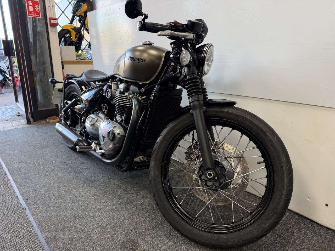 A 2018 TRIUMPH BOBBER 1200 Custom Cruiser Petrol Manual Euro 4 (76 ps) A 2018 TRIUMPH BOBBER 1200 Custom Cruiser Petrol Manual Euro 4 (76 ps)